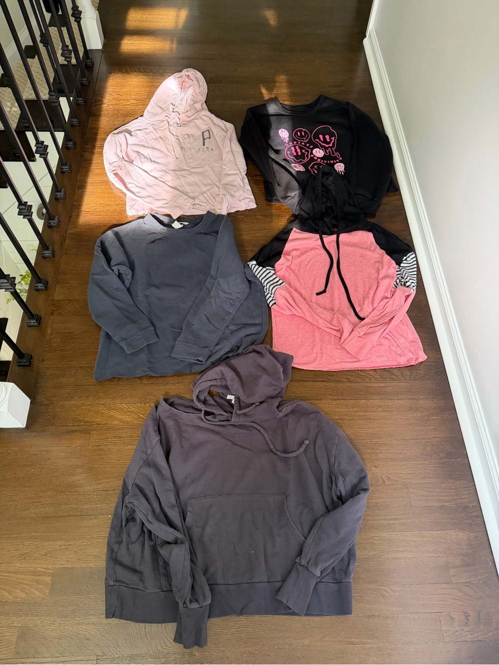 Women’s Size Small Sweatshirts